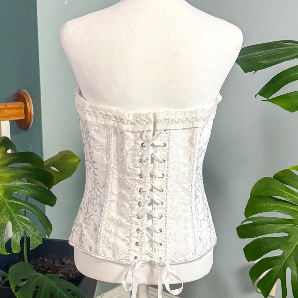 N/A white lace